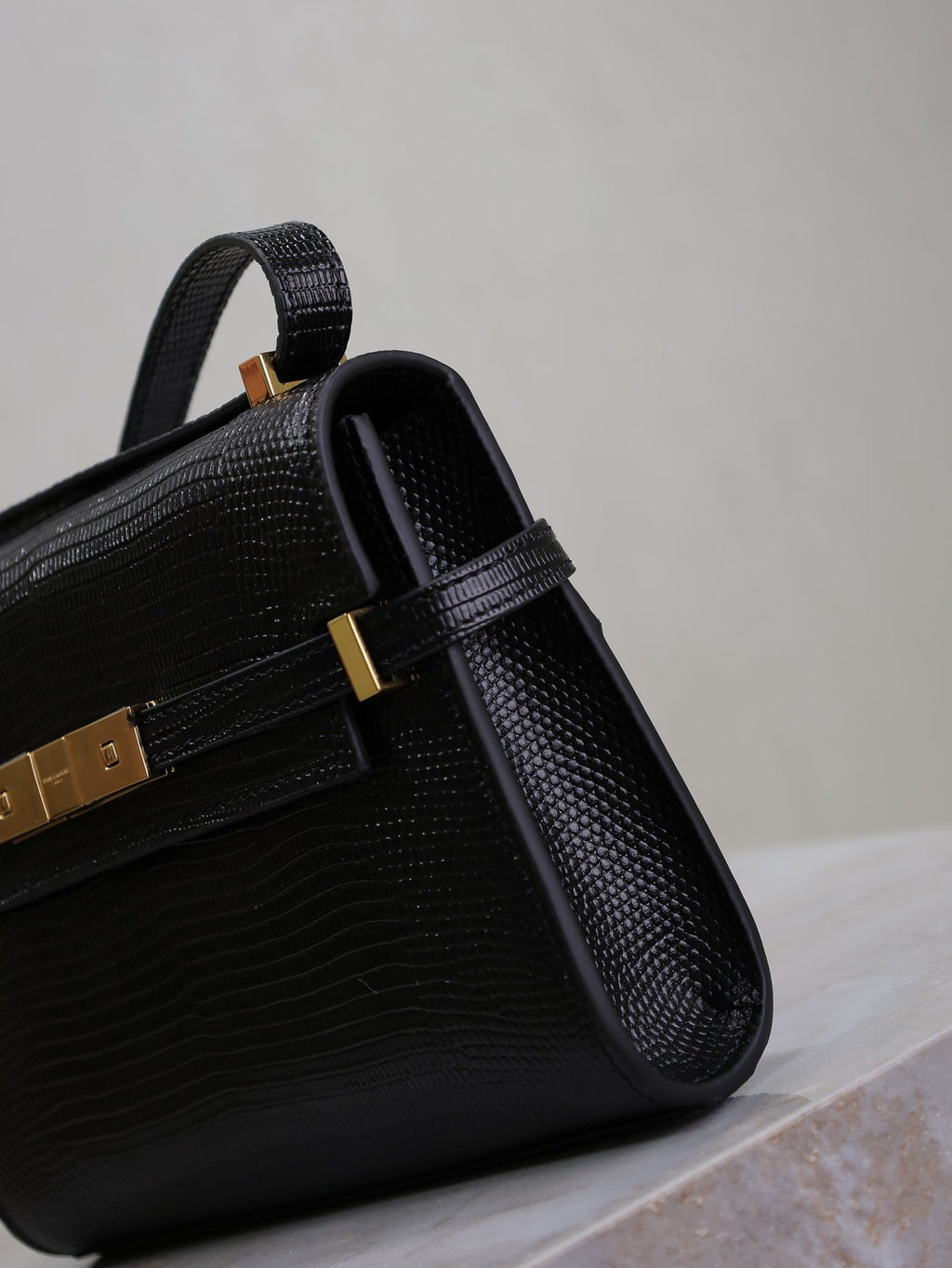 YSL 25S MINI MANHATTAN 19 IN BLACK SHINY CROCODILE CALFSKIN GOLD HARDWRE